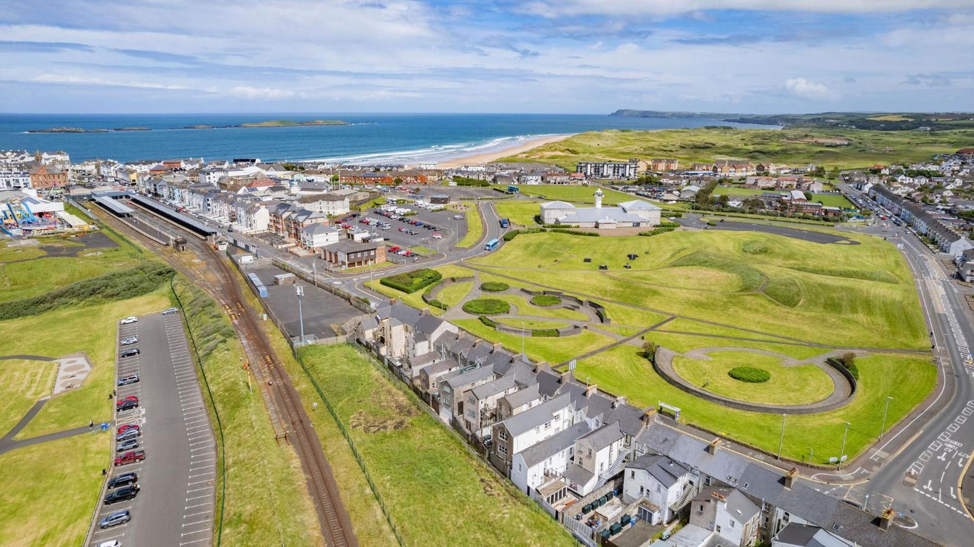 Апартаменты 6 Dunluce Park - Portrush By The Sea Экстерьер фото